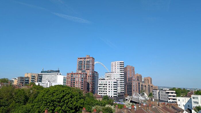 2 Bedroom Flat To Rent In High Road, Wembley, HA9