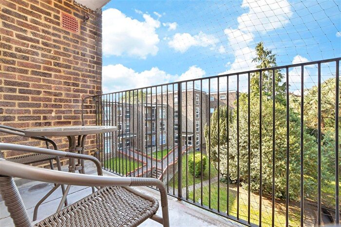 1 Bedroom Flat For Sale In Westmoreland Drive, Sutton, Surrey, SM2