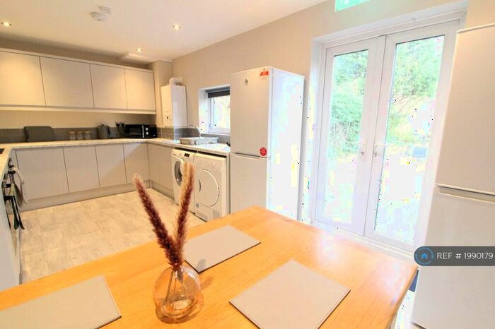 1 Bedroom Terraced House To Rent In Ullswater Crescent, Bramcote, Nottingham, NG9