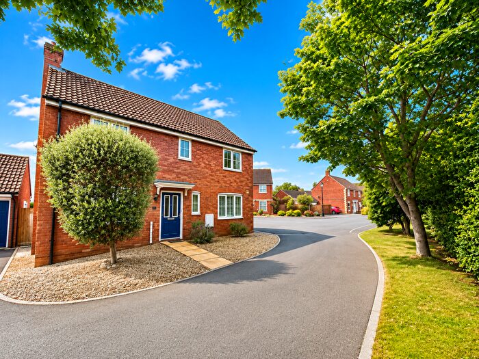 4 Bedroom Detached House For Sale In Dore Close, Yeovil, BA21