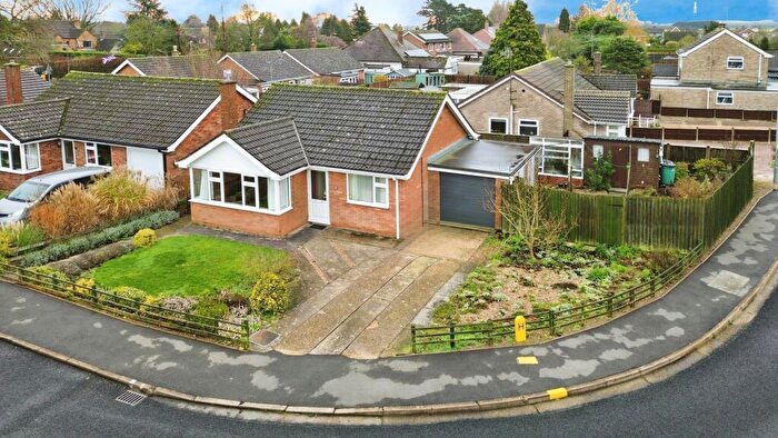 2 Bedroom Detached Bungalow For Sale In Elmtree Road, Ruskington, NG34