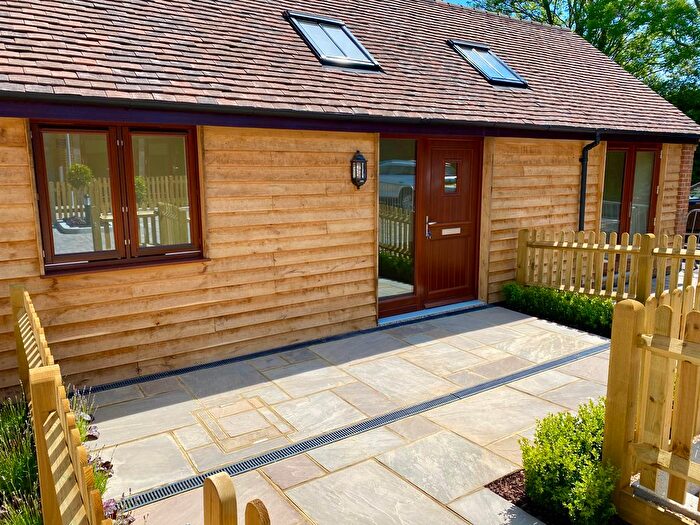 1 Bedroom Mews To Rent In Five Ashes, Mayfield, TN20