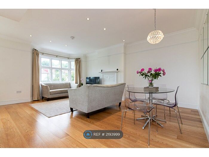 4 Bedroom Flat To Rent In Hart Grove, London, W5