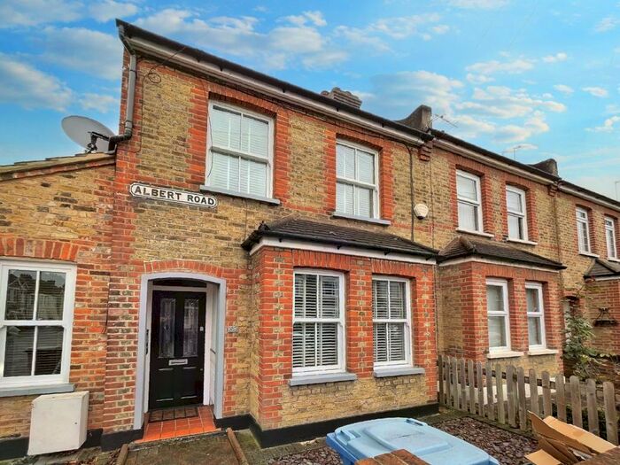 3 Bedroom End Of Terrace House To Rent In Albert Road, Bromley, BR2