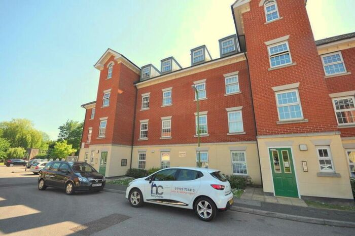 2 Bedroom Apartment To Rent In Bittern Close, Hemel Hempstead, HP3
