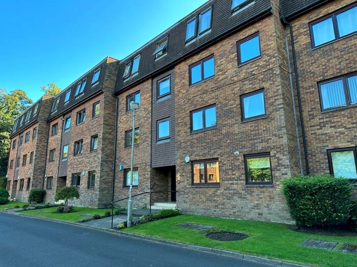 2 Bedroom Flat To Rent In Killermont View, Bearsden, Glasgow, G20
