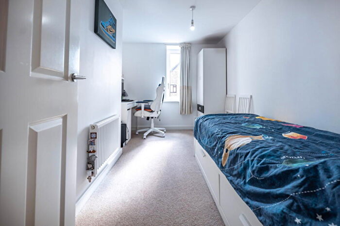 2 Bedroom Flat For Sale In Homesdale Road, Bromley, BR2