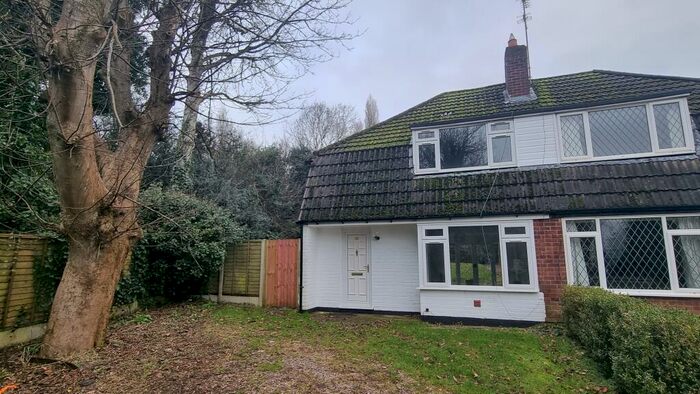 3 Bedroom End Of Terrace House To Rent In Pages Close, Sutton Coldfield, B75