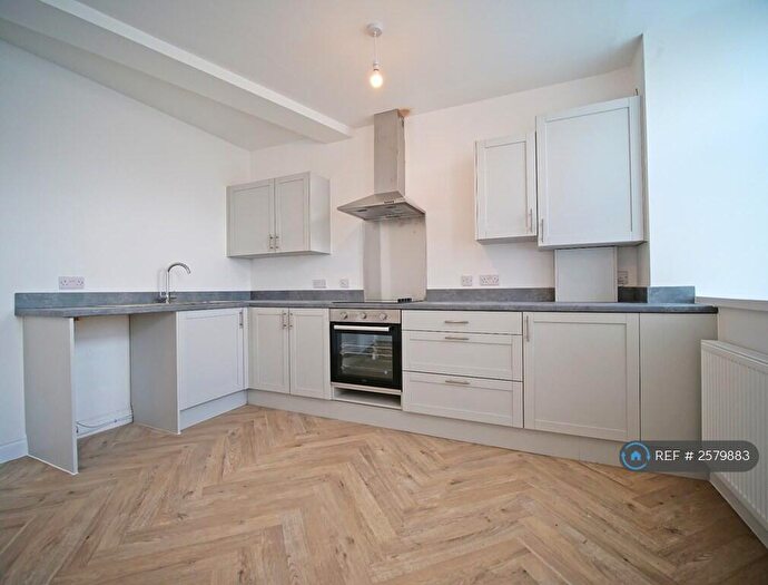 2 Bedroom Flat To Rent In West Road, Lancaster, LA1