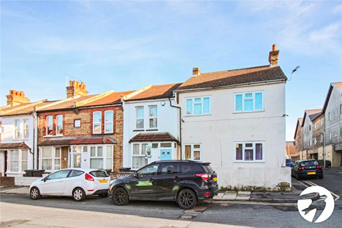 3 Bedroom Terraced House To Rent In Alfred Road, Gravesend, Kent, DA11