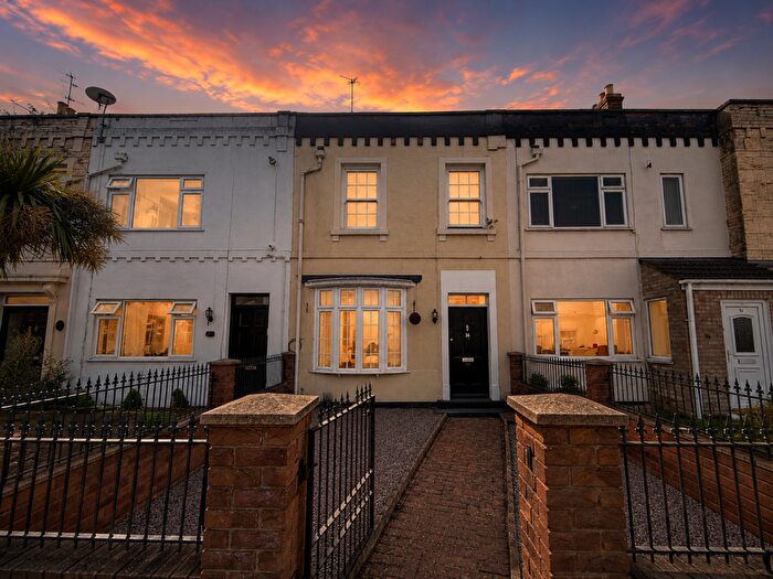 4 Bedroom Terraced House For Sale In Oundle Road, Peterborough, PE2