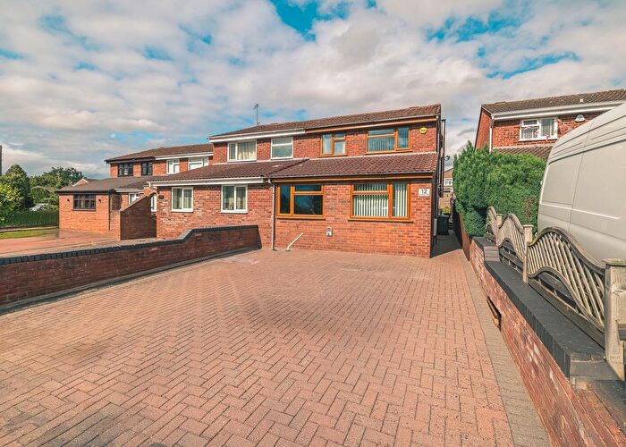 3 Bedroom Semi Detached House For Sale In Duxmere Drive, Ross-On-Wye, Herefordshire, HR9