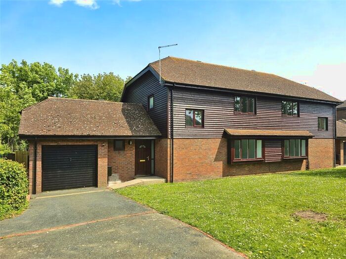 3 Bedroom Semi-Detached House For Sale In Bell Davies Drive, Manston, Ramsgate, Kent, CT12