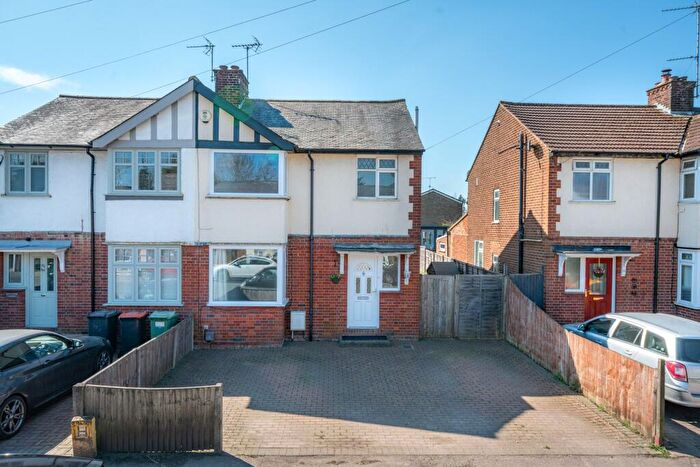 3 Bedroom Semi-Detached House For Sale In Front Street, Slip End, LU1