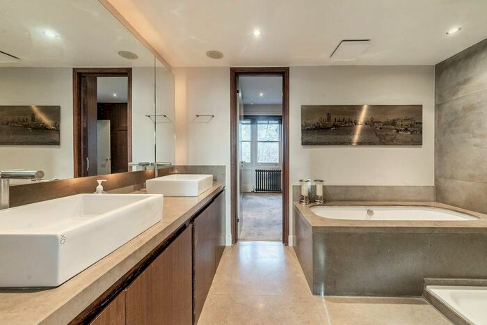 2 Bedroom Flat To Rent In Bramham Gardens, South Kensington, London, SW5