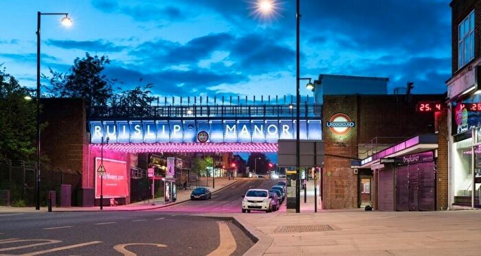 Studio To Rent In Park Way, Ruislip, HA4