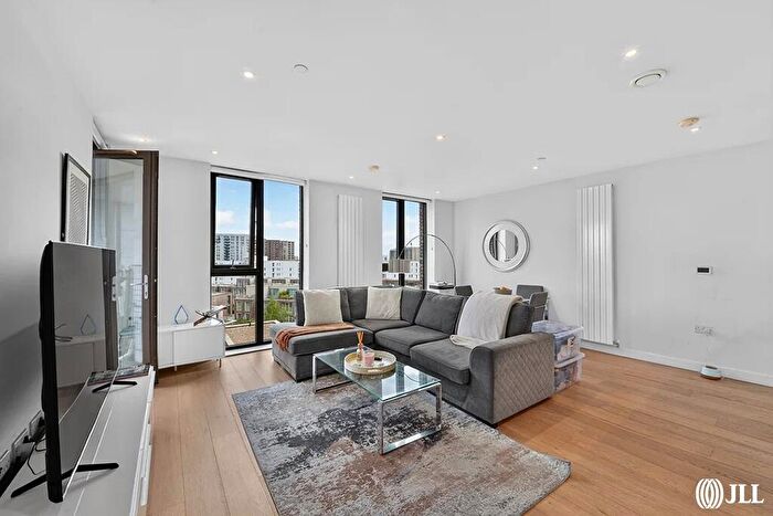 1 Bedroom Apartment For Sale In Admiralty Avenue London, E16