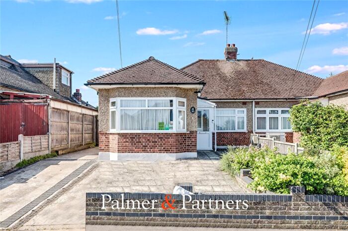 3 Bedroom Bungalow For Sale In Fraser Close, Chelmsford, Essex, CM2