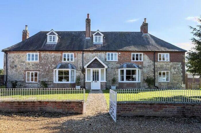 7 Bedroom Detached House To Rent In Stanswood Road, Fawley, Southampton, SO45