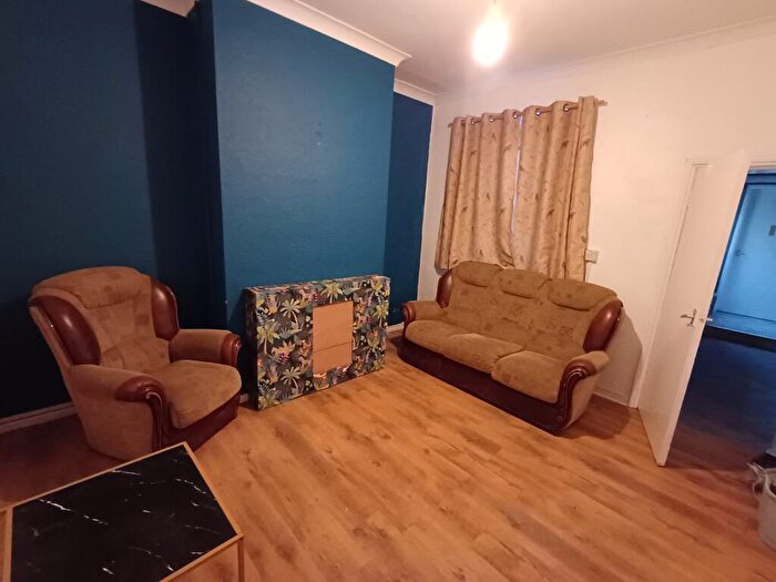 4 Bedroom House To Rent In Spark Terrace, Stoke-on-Trent, ST4