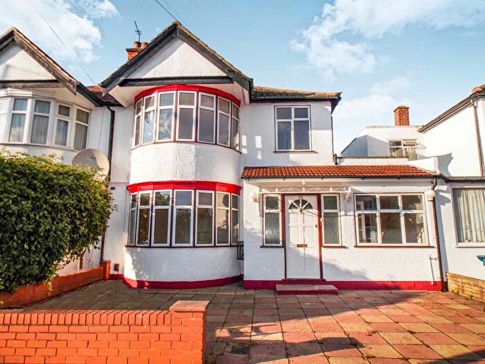 6 Bedroom Semi-Detached House To Rent In Christchurch Avenue, Kenton, Harrow, HA3