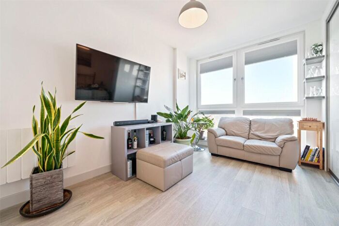 1 Bedroom Apartment To Rent In The Ring, Bracknell, Berkshire, RG12