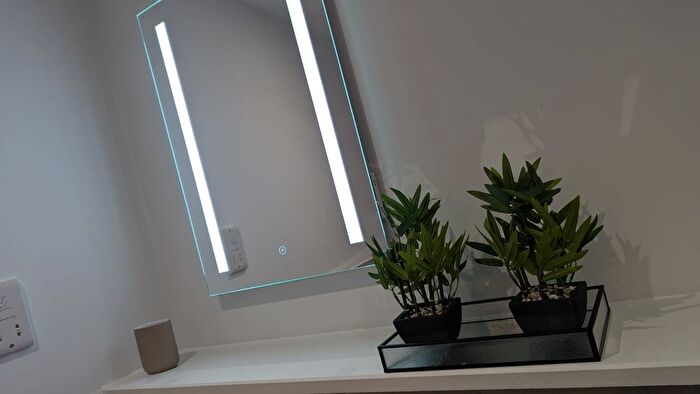 1 Bedroom Flat To Rent In Furness Quay, Salford, M50