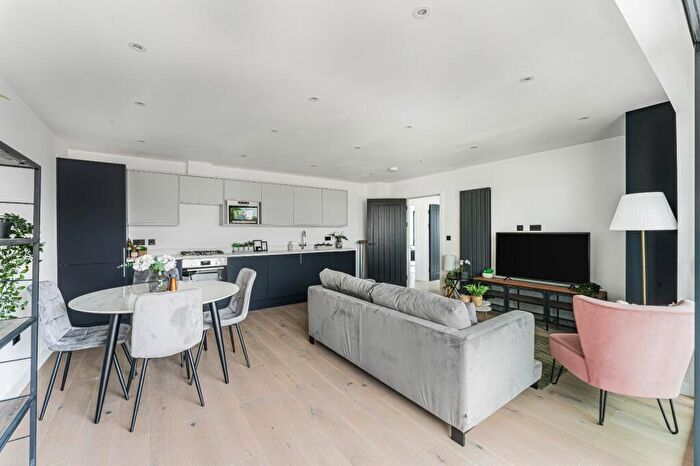 3 Bedroom Flat For Sale In Cleveland House, Clinton Road, E7
