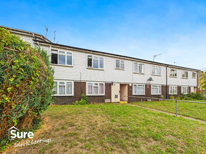 1 Bedroom Apartment To Rent In Downside, Hemel Hempstead, Hertfordshire, HP2