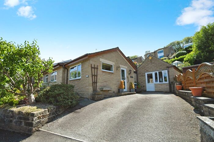 3 Bedroom Semi-detached Bungalow For Sale In Woodside Close, Bakewell, DE45
