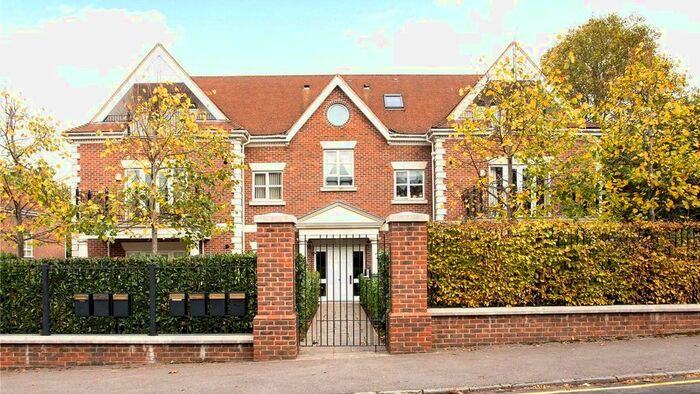 2 Bedroom Flat To Rent In Dorchester Mansions, Cross Road, Ascot, Berkshire, SL5