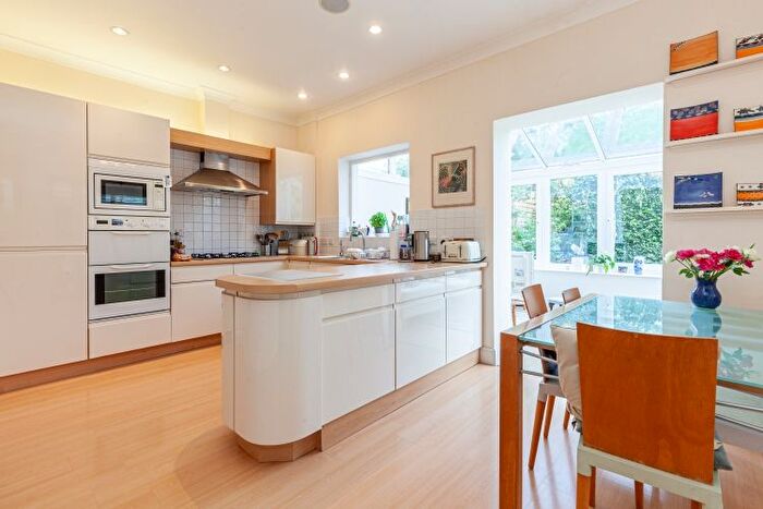 4 Bedroom End Of Terrace House To Rent In Merton Court, Oxford, OX2