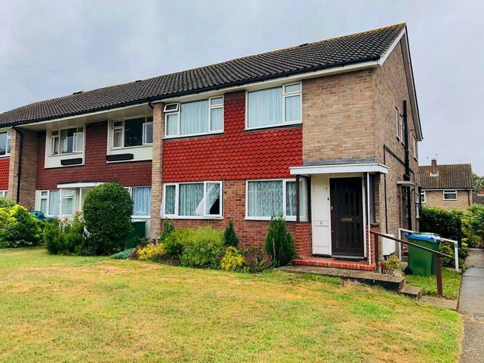 3 Bedroom Maisonette To Rent In Appledore Crescent, Sidcup, DA14