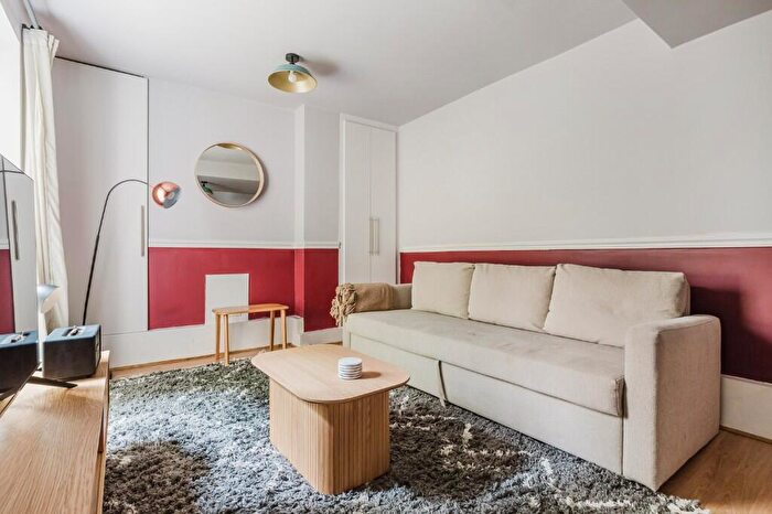 1 Bedroom Apartment To Rent In Mornington Crescent, London, NW1