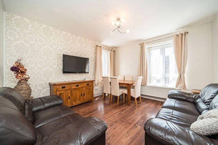4 Bedroom Flat For Sale In Dorset Road, Vauxhall, SW8