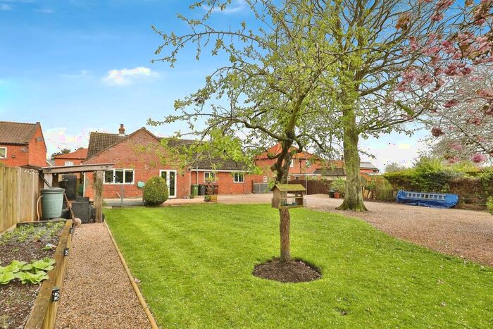 4 Bedroom Detached Bungalow For Sale In The Street, Bawdeswell, Dereham, NR20