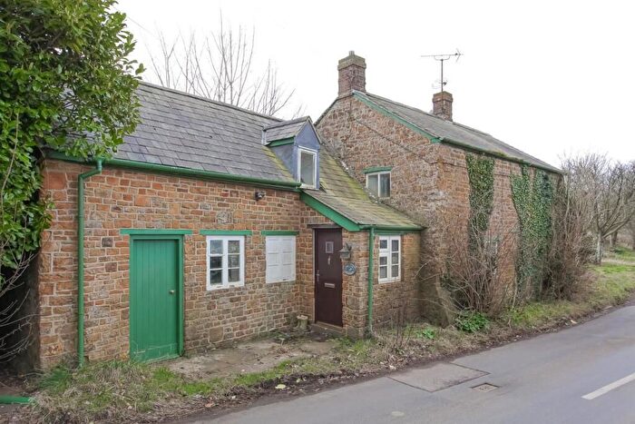 2 Bedroom Cottage For Sale In Hempton, Banbury, OX15