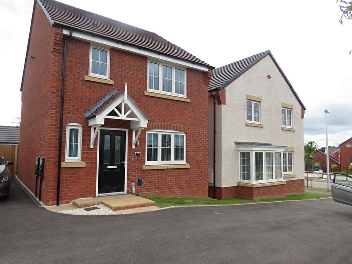 3 Bedroom Property To Rent In Pinewood Avenue, Warwick, CV34
