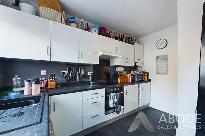 3 Bedroom End Of Terrace House For Sale In Derby Road, Swadlincote, DE11