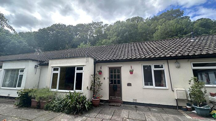 2 Bedroom Bungalow For Sale In Dolphin Court, Rhos On Sea, LL28