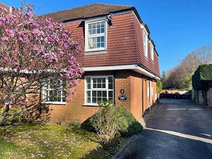 2 Bedroom Apartment To Rent In Bois Lane, Amersham, HP6