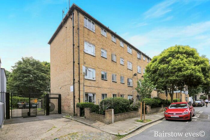 1 Bedroom Flat To Rent In Burton Bank, Yeate Street, N1