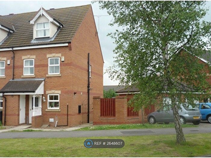 3 Bedroom Semi-Detached House To Rent In Sycamore Drive, Rotherham, S66