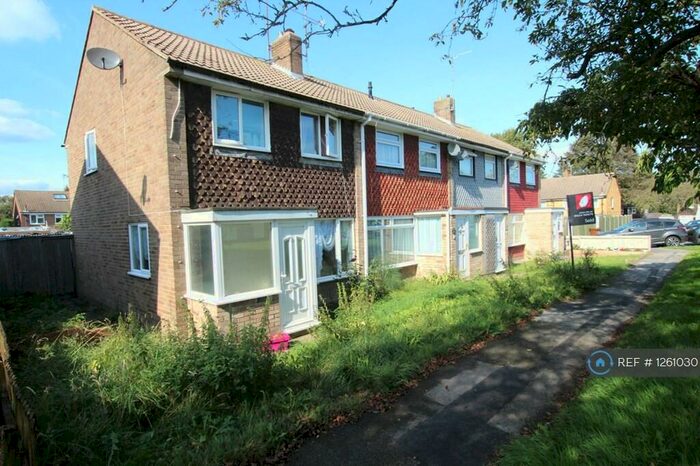 3 Bedroom End Of Terrace House To Rent In Lichfield Close, Rainham, Gillingham, ME8