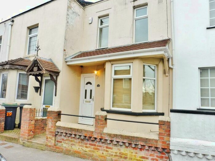 2 Bedroom Terraced House To Rent In Anns Hill Road, Gosport, PO12