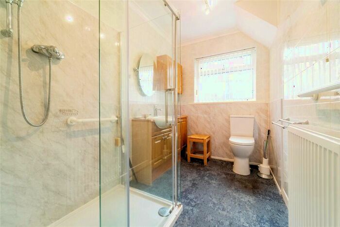 2 Bedroom Bungalow For Sale In Dyneley Avenue, Cliviger, Lancashire, BB10