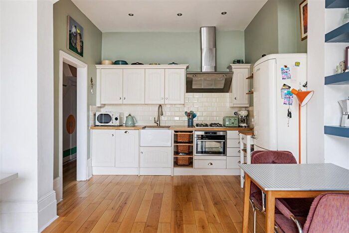 1 Bedroom Flat For Sale In Grove Road, Hackney, E3