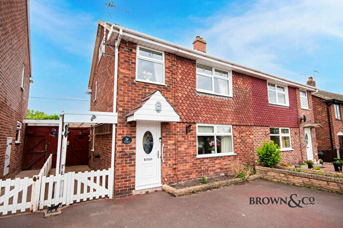 3 Bedroom Semi-Detached House For Sale In Trinity Crescent, East Markham, NG22