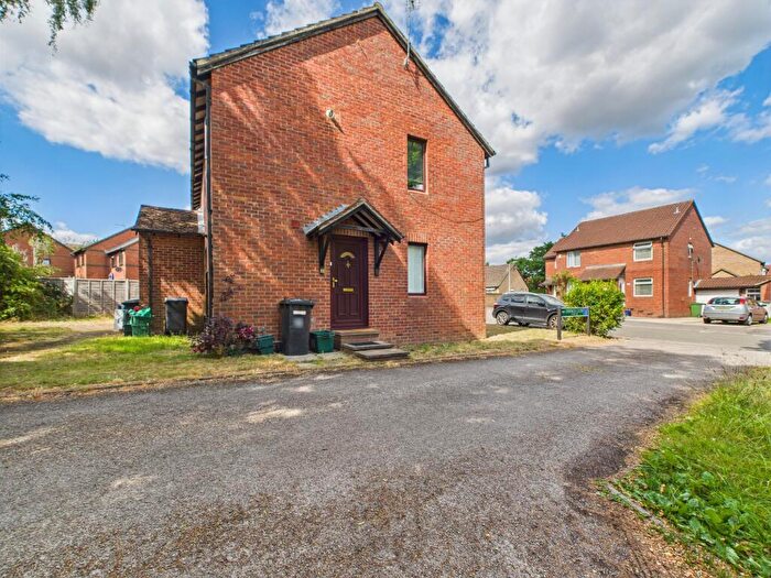 1 Bedroom Maisonette To Rent In Derrick Close, Calcot, RG31