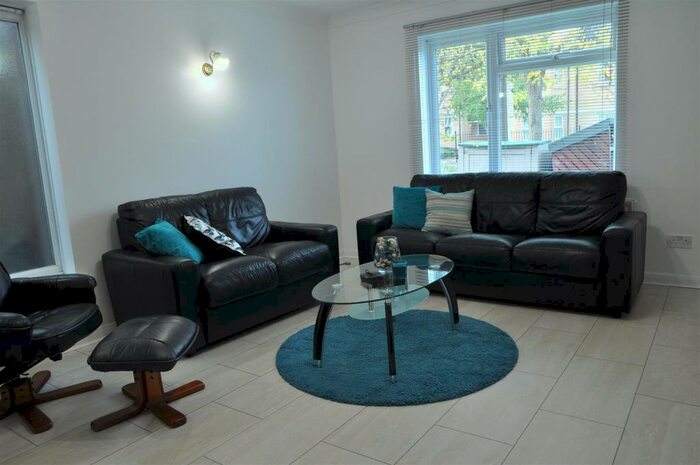 2 Bedroom Flat To Rent In Mcmillar Lodge, Manor Road, Harrow, Middlesex, HA1